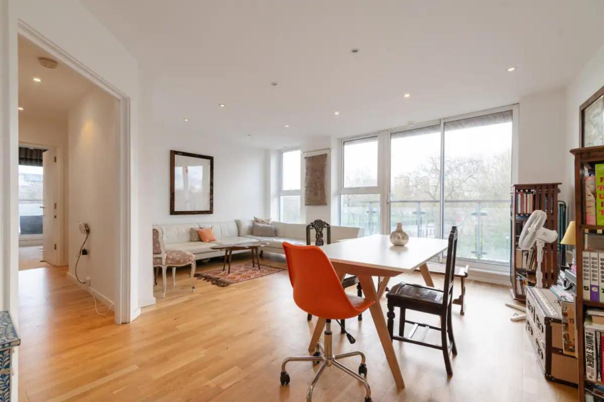 Beautiful Waterfront 1BD Flat - Bethnal Green - image 7