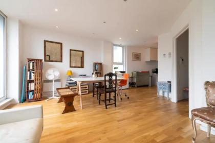 Beautiful Waterfront 1BD Flat - Bethnal Green - image 8