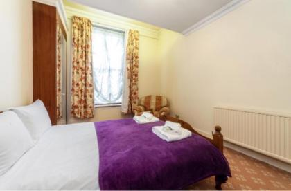 Large 3-Bed Apartment in London Kensington Gardens - image 19