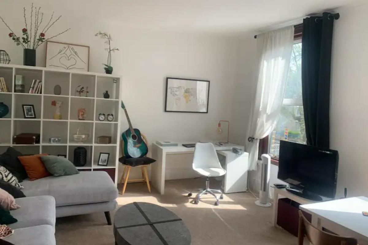 Welcoming 2BD Flat with Balcony - Maida Vale - main image