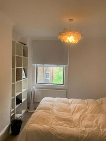 Welcoming 2BD Flat with Balcony - Maida Vale - image 17