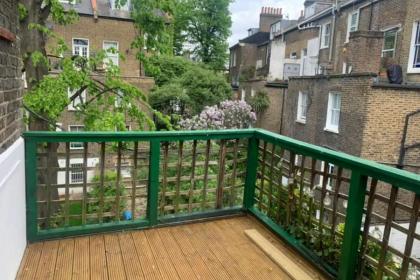 Welcoming 2BD Flat with Balcony - Maida Vale - image 5