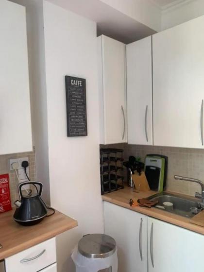 Welcoming 2BD Flat with Balcony - Maida Vale - image 7