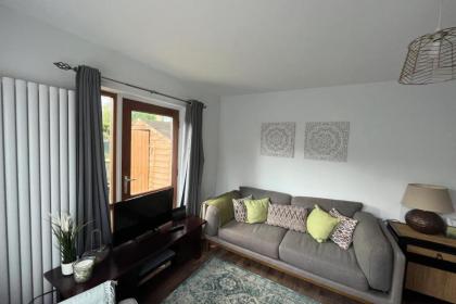 Inviting & Spacious 3BD Flat - Shadwell - image 13