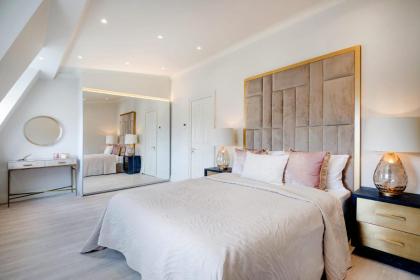 Marble Arch Suite 4-Hosted by Sweetstay - image 17