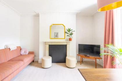 Charming & Central 2BD Flat - Islington - image 18