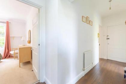 Charming & Central 2BD Flat - Islington - image 19