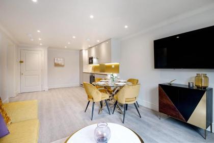 Marble Arch Suite 5-Hosted by Sweetstay - image 15