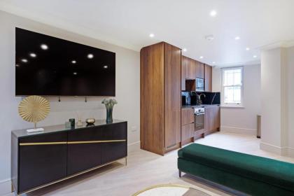 Marble Arch Suite 7-Hosted by Sweetstay - image 10