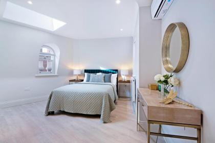 Marble Arch Suite 7-Hosted by Sweetstay - image 15