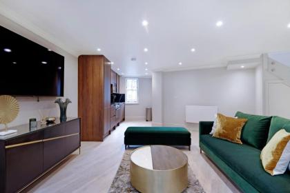 Marble Arch Suite 7-Hosted by Sweetstay - image 8