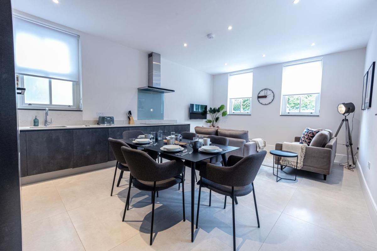 Premier London Apartments Near Camden markets & very close to tube stations by Sojo Stay - main image