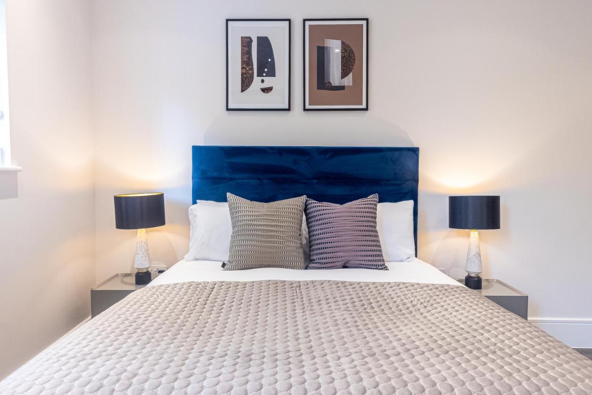 Premier London Apartments Near Camden markets & very close to tube stations by Sojo Stay - image 2