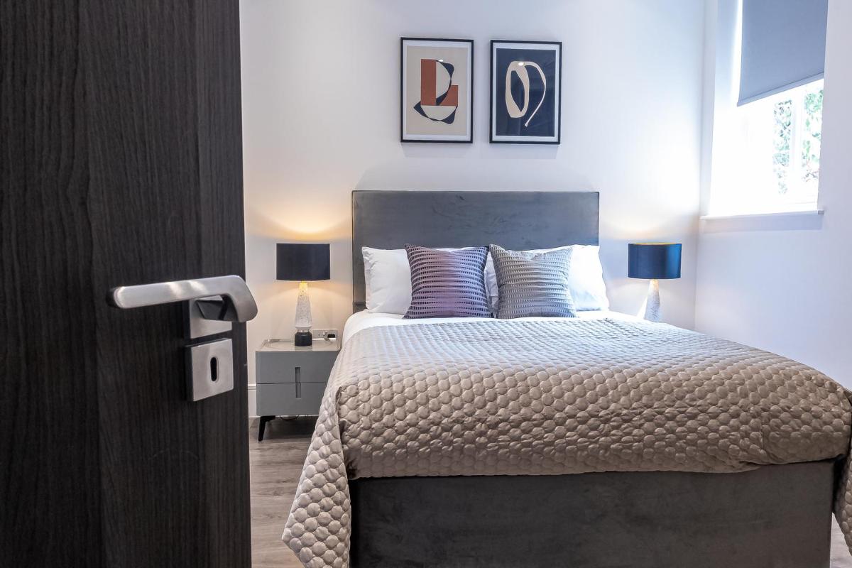 Premier London Apartments Near Camden markets & very close to tube stations by Sojo Stay - image 4