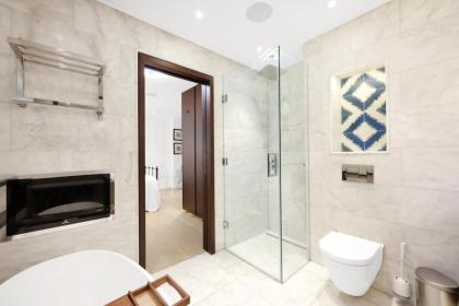 Luxury 3 Bed House by Hyde Park Bayswater - image 12