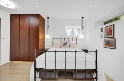 Luxury 3 Bed House by Hyde Park Bayswater - image 8