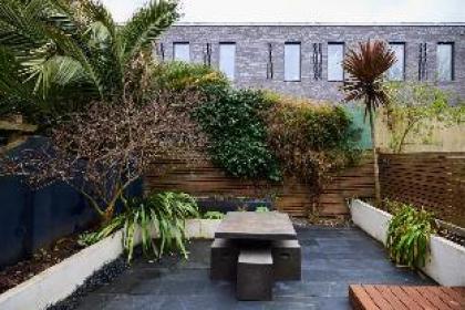 The Southwark Townhouse - Adorable 3BDR House with Garden - image 15