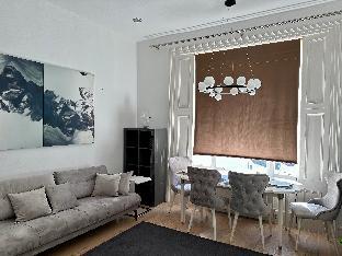 Classic London apartment in the heart of Chelsea  - image 2