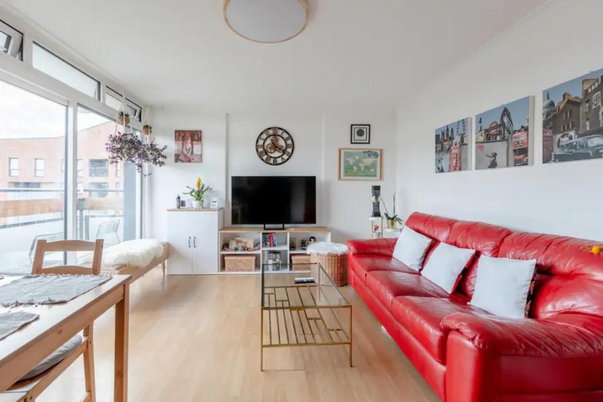 Central 2BD Flat with Balcony - Shoreditch - main image