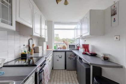 Central 2BD Flat with Balcony - Shoreditch - image 16