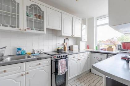 Central 2BD Flat with Balcony - Shoreditch - image 18