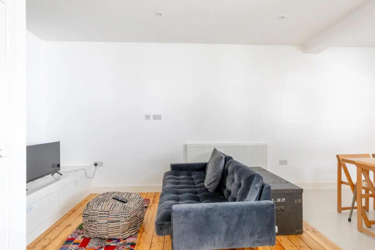 Bright 2BD Flat - 4 min walk to Hampstead Heath - image 5