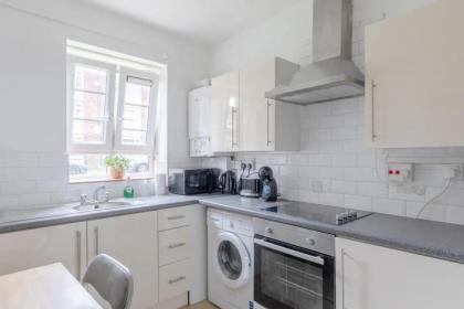 Central & Spacious 1BD - Camden Town - image 15