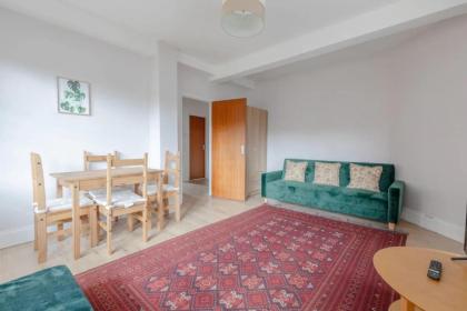 Central & Spacious 1BD - Camden Town - image 6