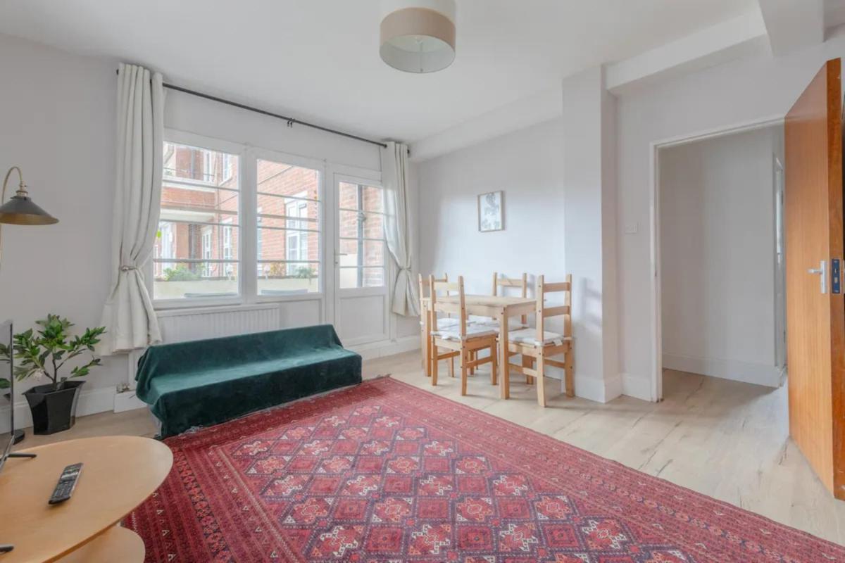 Central & Spacious 1BD - Camden Town - image 7