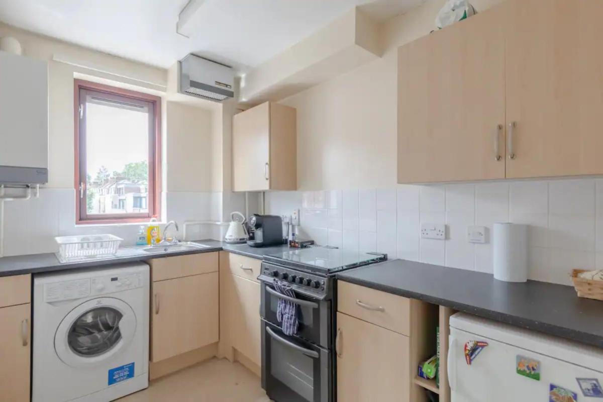 Bright & Calming 1BD Flat - Islington - image 5