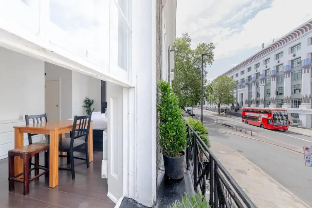 Incredibly Located Studio Flat - Camden Town - main image