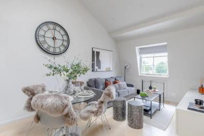 Stylish 1BD Flat 5 Mins to Harrods- Knightsbridge - image 15