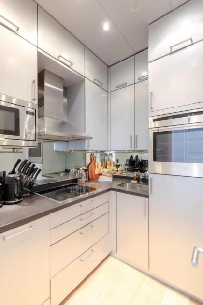 Stylish 1BD Flat 5 Mins to Harrods- Knightsbridge - image 5