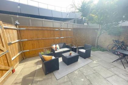 Contemporary 1BD Flat wGarden - Whitechapel - image 2