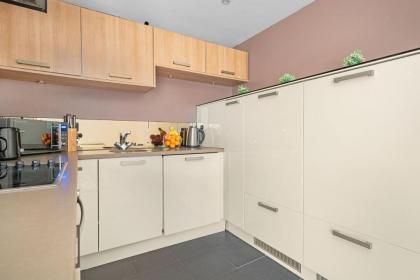 Terrace & King's Cross - City Apartment - image 17