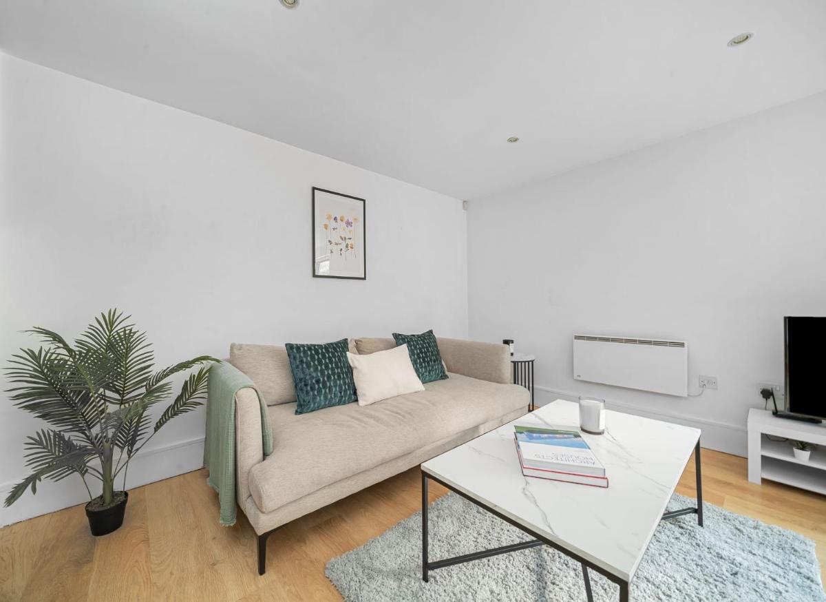 Terrace & King's Cross - City Apartment - image 6