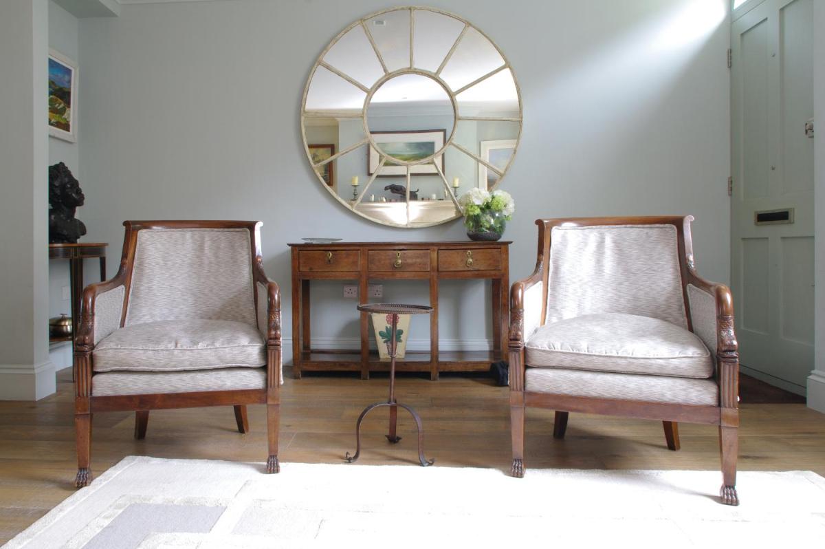 Elegant Chelsea Town House near Sloane Square - image 2