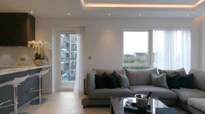 Chelsea Harbour 2-Bed Apartment in London 