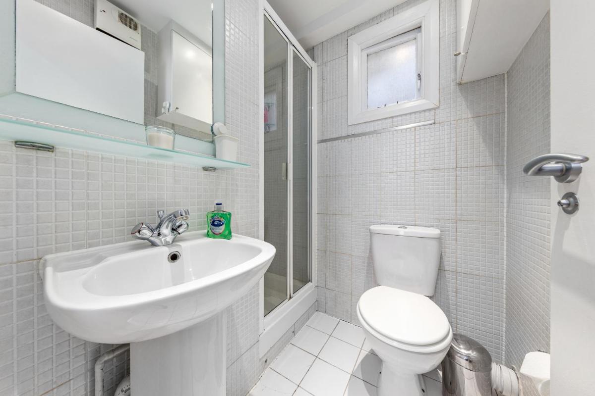 Serviced Studio Flat in Paddington London W2 - image 5