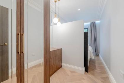 Beautifully Refurbished 2BD Flat - Earl's Court! - image 14