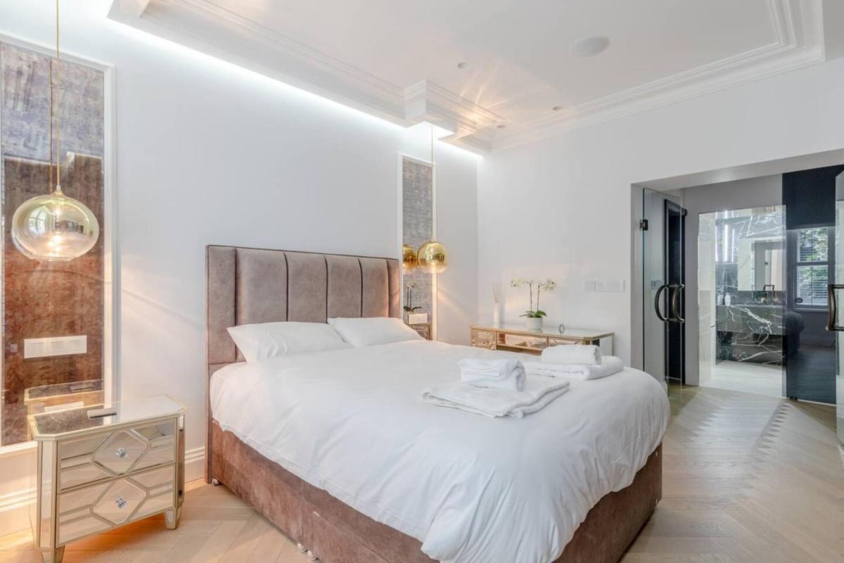 Beautifully Refurbished 2BD Flat - Earl's Court! - image 3