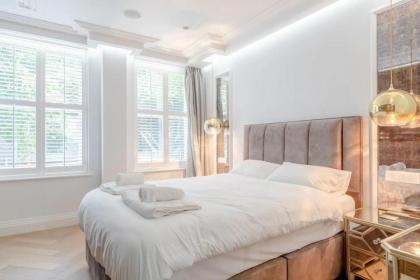 Beautifully Refurbished 2BD Flat - Earl's Court! - image 6