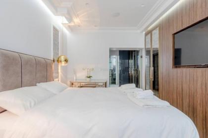 Beautifully Refurbished 2BD Flat - Earl's Court! - image 9