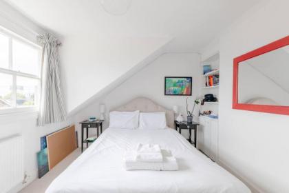 Top Floor 1BD Flat with Balcony - Ladbroke Grove - image 19