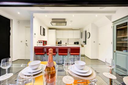 Shoreditch 3-Storey Maisonette - by Living Elite Apartments - image 15