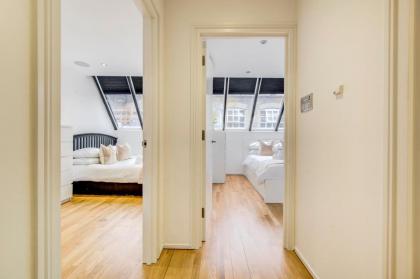 Shoreditch 3-Storey Maisonette - by Living Elite Apartments - image 20