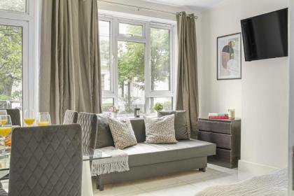 Paddington Station - City Apartment - image 2