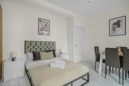 Paddington Station - City Apartment - image 5