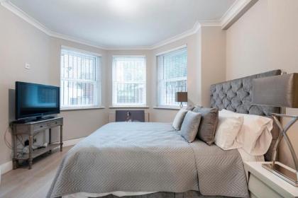 Hampstead Garden Flat-Hosted by Sweetstay - image 16