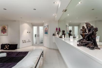 Iffley Apartment 1 - image 19